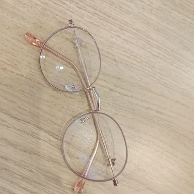 Rose gold glasses — original photo